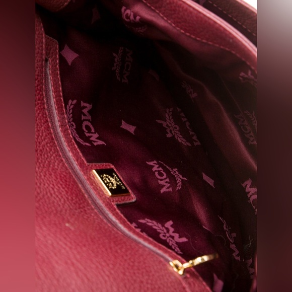 🔥Seller's HOT PICK🔥 MCM 2way red - Picture 5 of 5